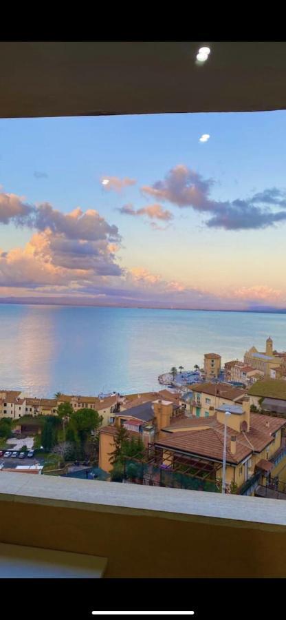 Bilocale Vista Mare Con Posto Auto Daire